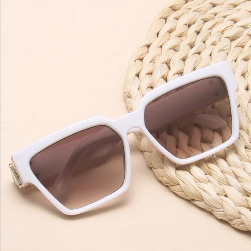 White Sunglasses with gold details